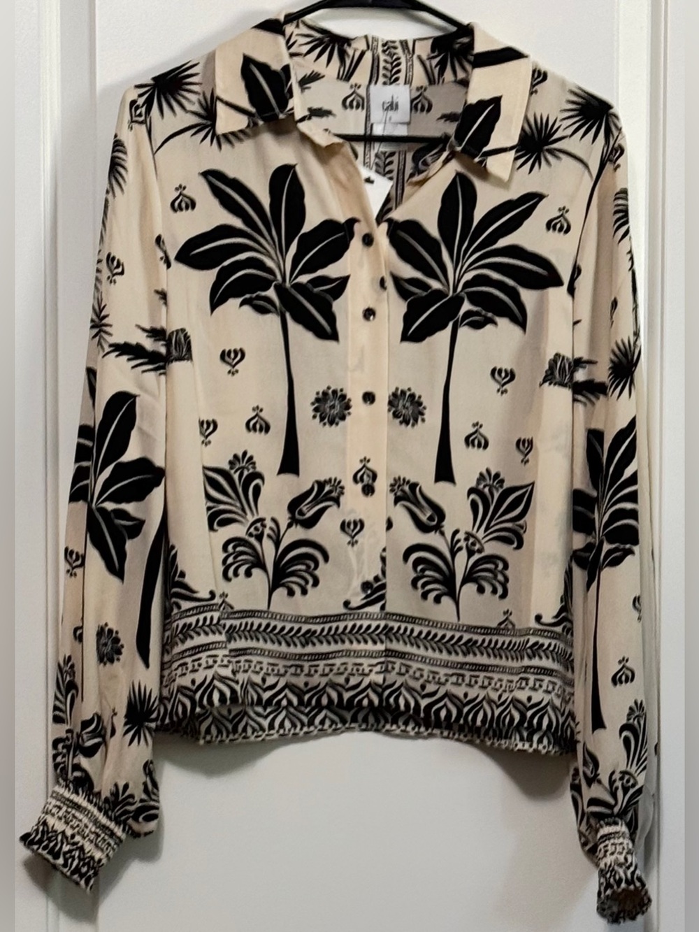 Cabi Marrakesh Top Black Cream Botanical Print Blouse S NWT - Picture 3 of 11
